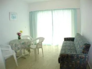 Maxin Apartment